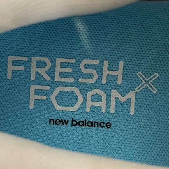 New Balance Unisex White Pink Fresh Foam Velo V4 Softball Cleats Sneakers 7.5 - Picture 11 of 12